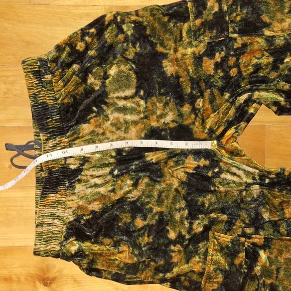 Urban Outfitters Penelope Velvet Joggers Black Green Orange Gold XS Cozy Chic - Picture 11 of 12